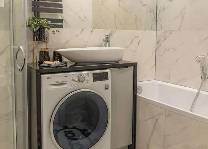 Waveside - With A Sea View Daire